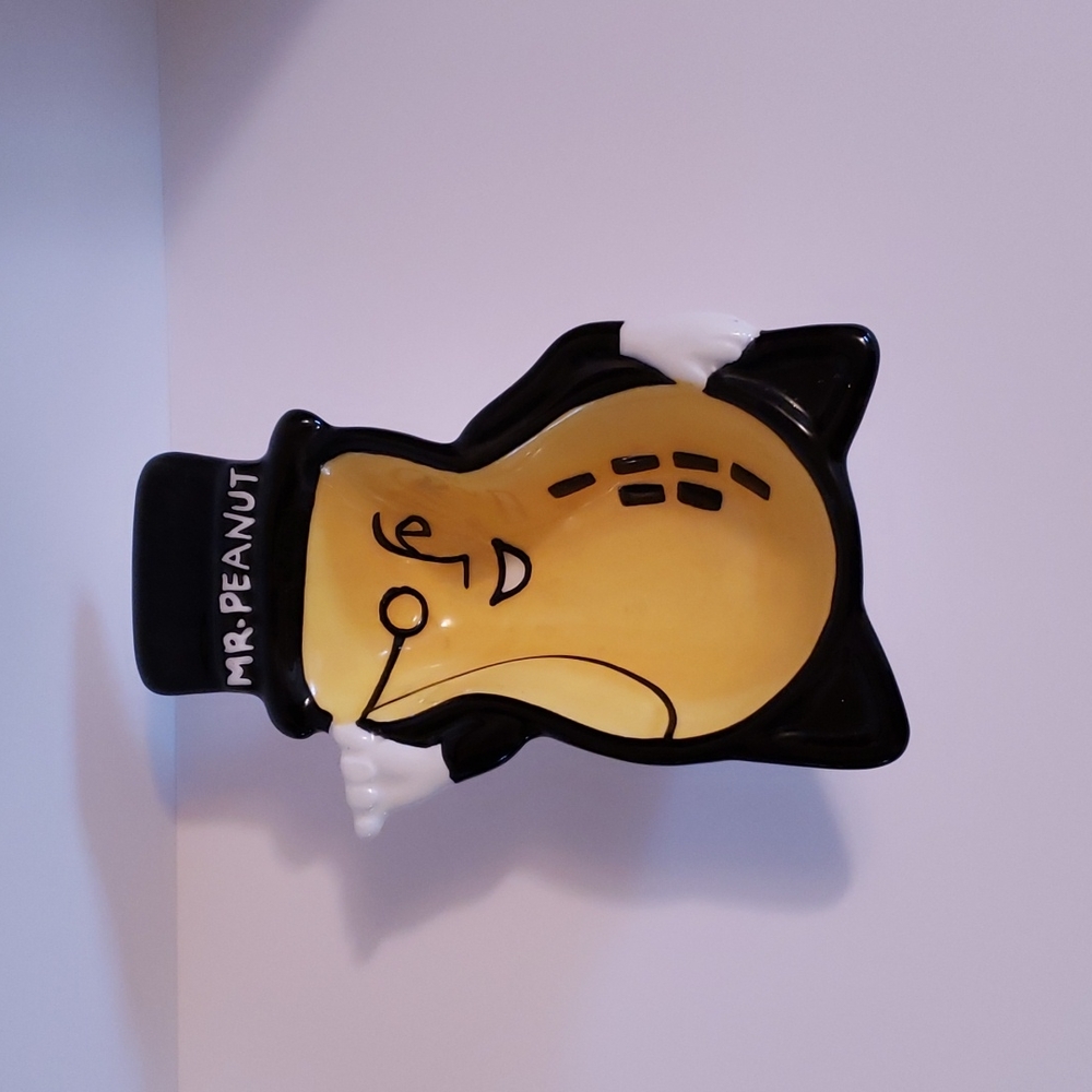 Vintage 1960s Planters Mr. Peanut Shelling Dish